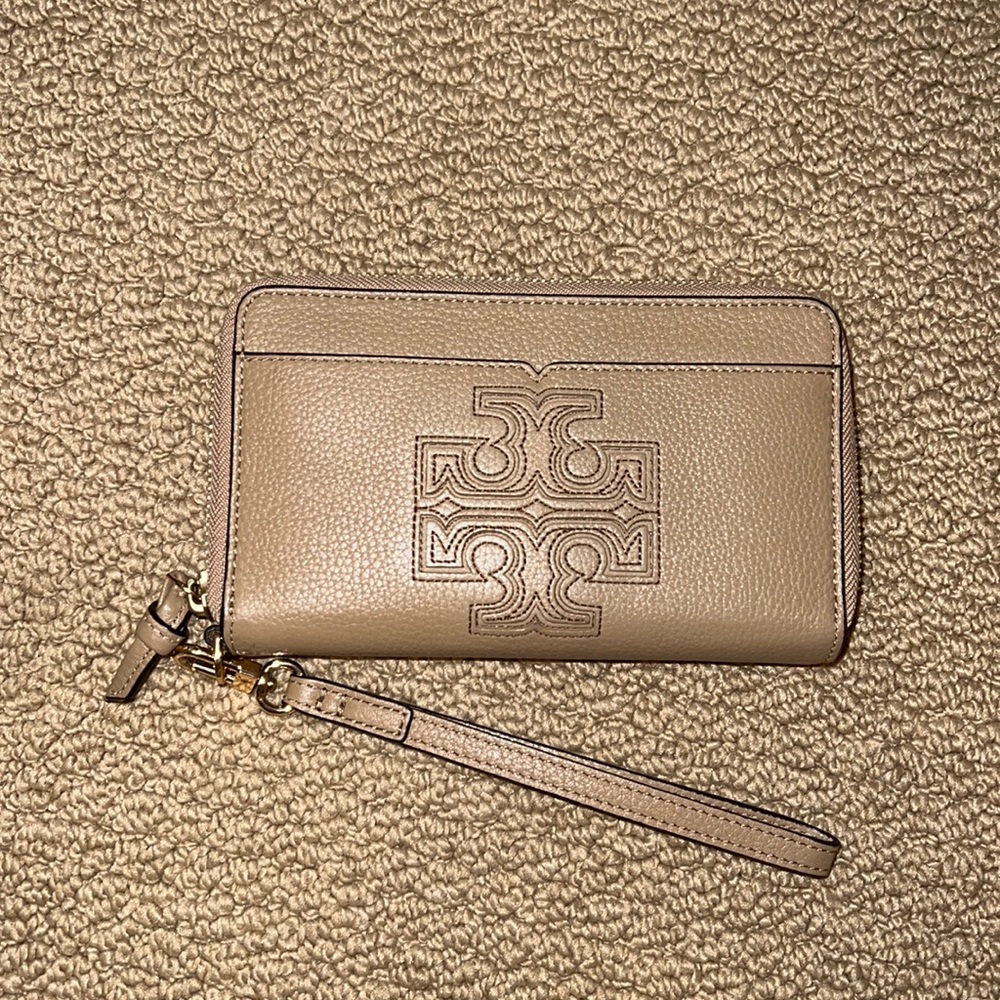 Tory Burch Wristlet